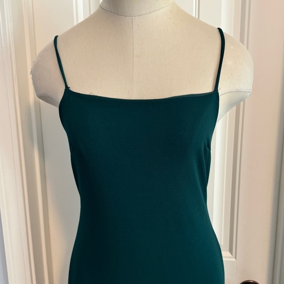 Lulu’s Medium Tier and There Hunter Green Tiered Trumpet Hem Maxi Dress ~Holiday - Picture 2 of 8